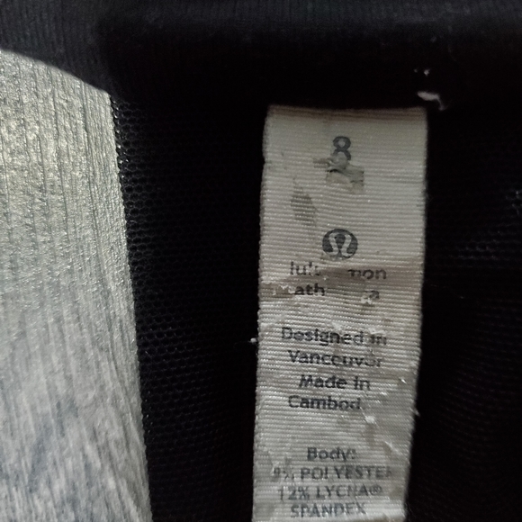 Lululemon size 8 - Picture 3 of 3